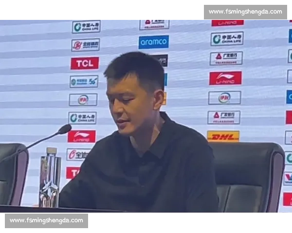 辽宁男篮夏训正式启动！杨鸣治军严苛 + 形象亮眼，弗格离队后内线重建迫在眉睫