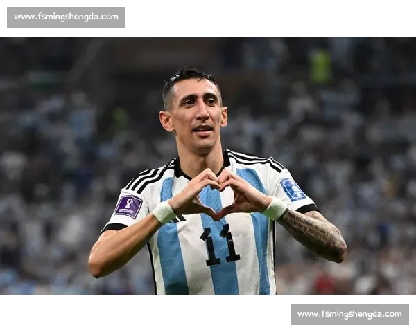 阿根廷双星闪耀美乙！帕雷德斯、迪巴拉获赠迈阿密 FC 专属球衣