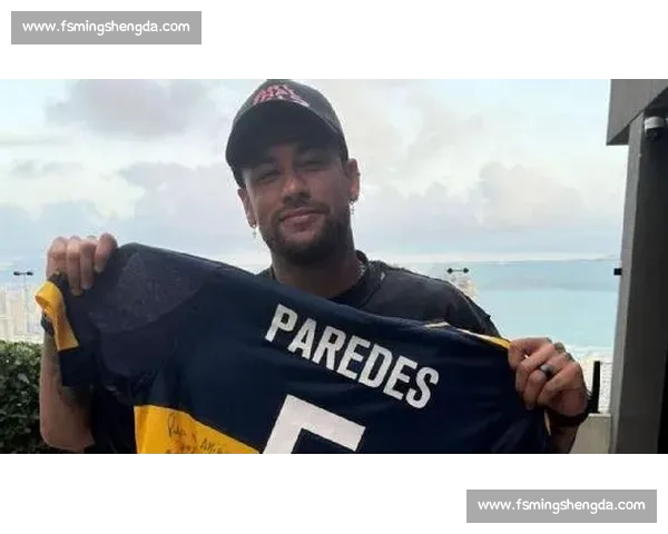 博卡激活 350 万欧解约金！帕雷德斯回归身披 5 号，中场核心再塑辉煌