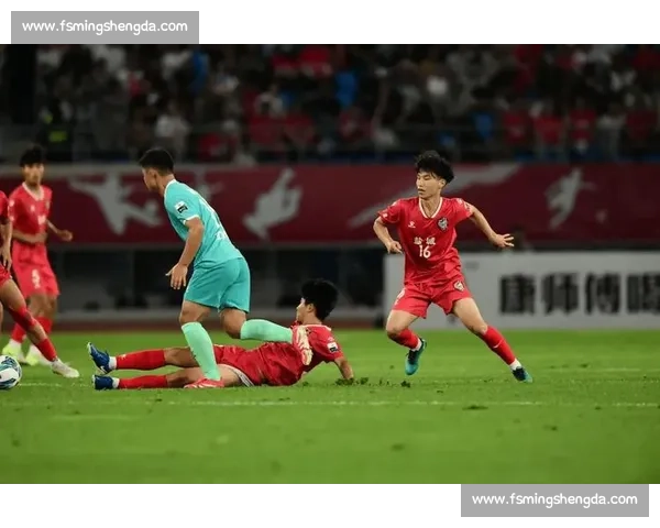 盐城主场 2-0 力克镇江！31833 名球迷见证苏超榜首之争